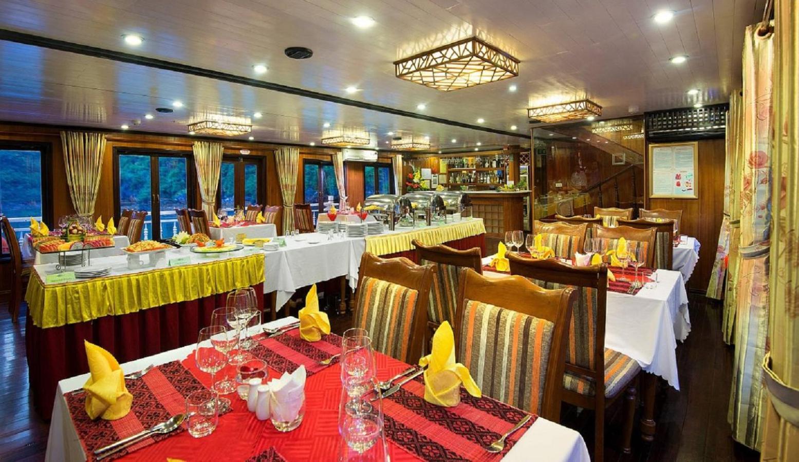 Royal Palace Cruise Ха Лонг Екстериор снимка